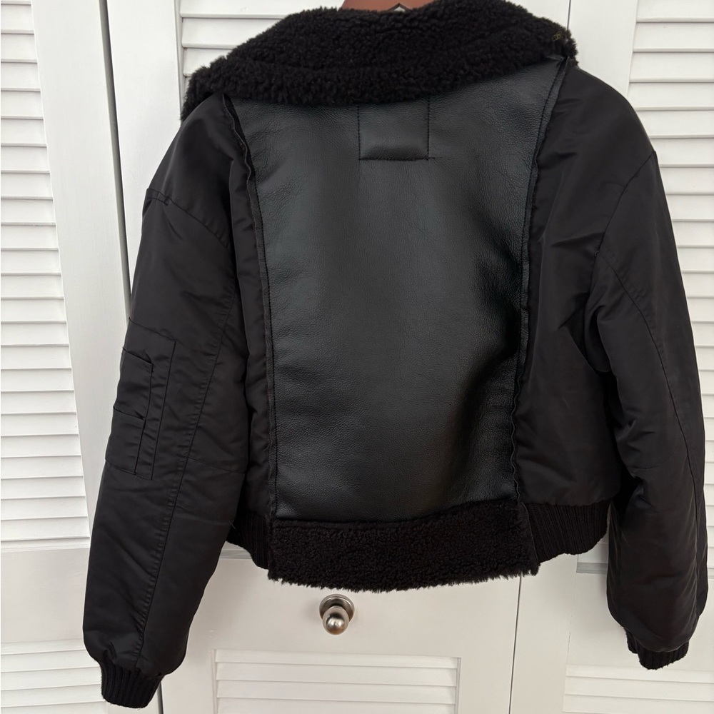 Zara Black Bomber Jacket with Shearling Detail - Picture 7 of 9